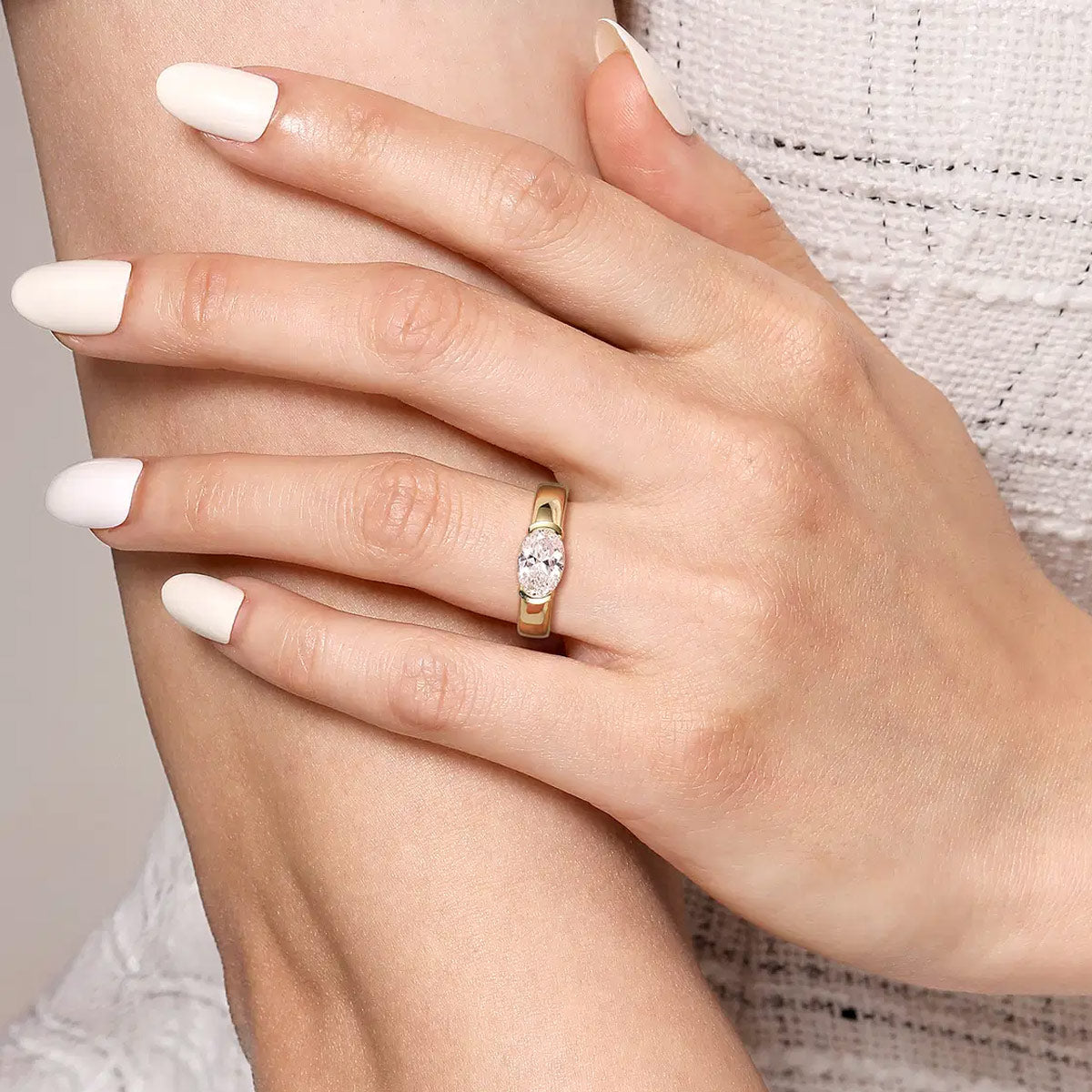 Bara East-West Oval Diamond Engagement Ring Setting