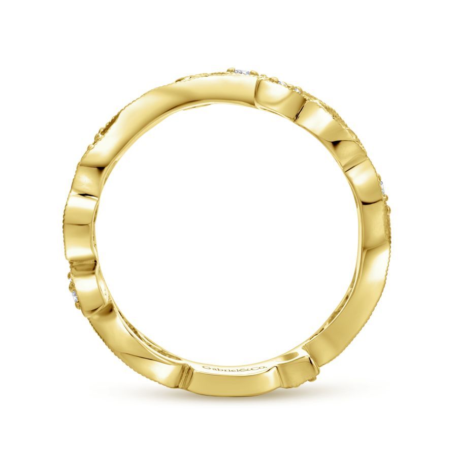 Diamond Vine and Leaf Ring in Yellow Gold