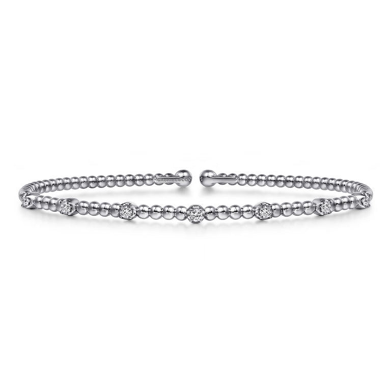 14K White Gold Bujukan Diamond Station Bangle