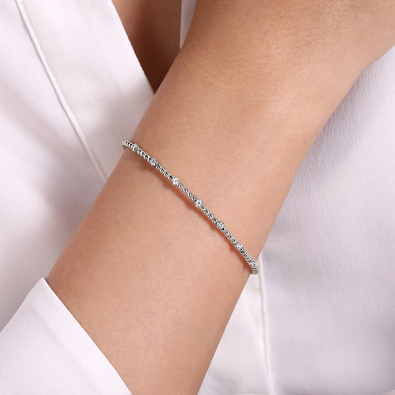 14K White Gold Bujukan Diamond Station Bangle
