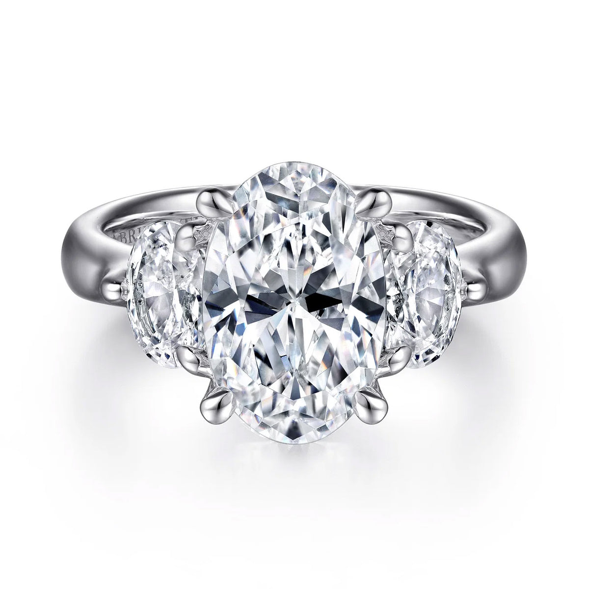 Laynie Oval 3-Stone Diamond Engagement Ring Setting in 18k Gold